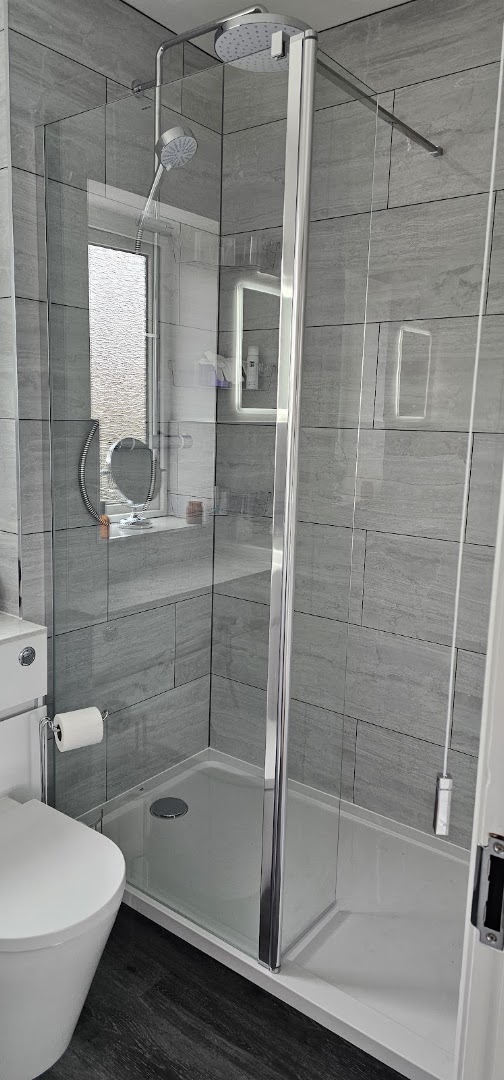 F. Decorating service · Photos 12